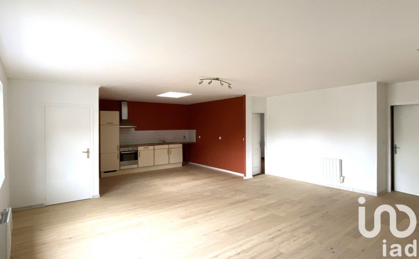 Maison 4 pièces de 112 m² à Roubaix (59100)