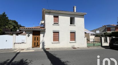 Maison 8 pièces de 224 m² à Archiac (17520)