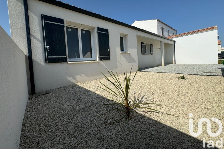 Traditional house 4 rooms of 98 m² in Dompierre-sur-Mer (17139)