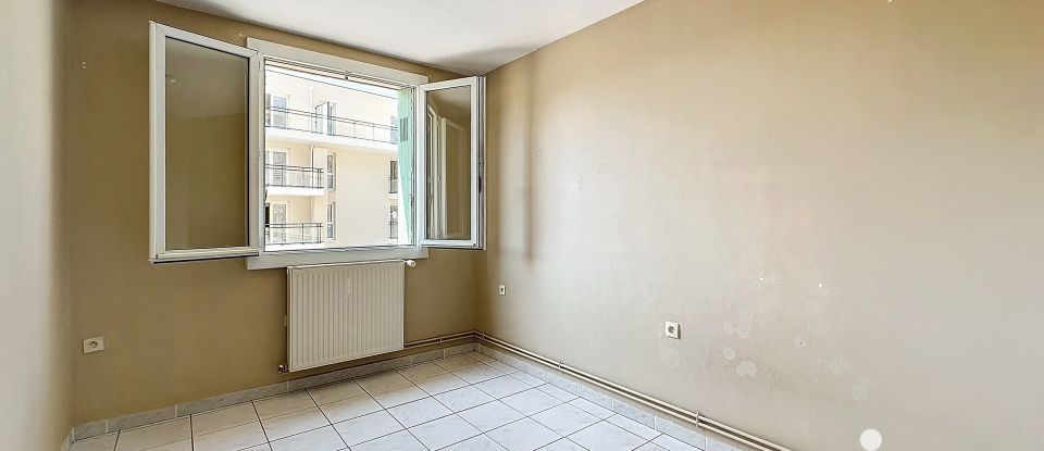 Appartement 4 pièces de 70 m² à Le Pontet (84130)