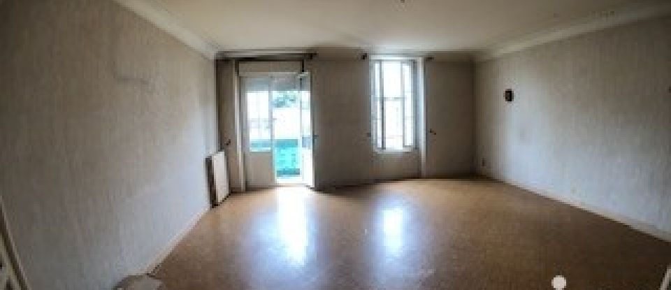 House 12 rooms of 250 m² in Tarbes (65000)