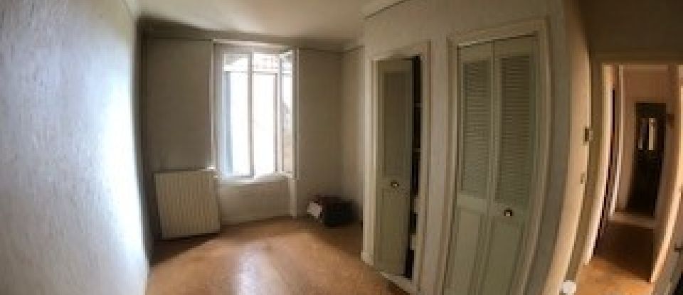 House 12 rooms of 250 m² in Tarbes (65000)