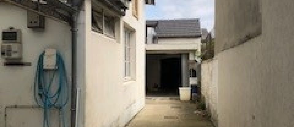 House 12 rooms of 250 m² in Tarbes (65000)