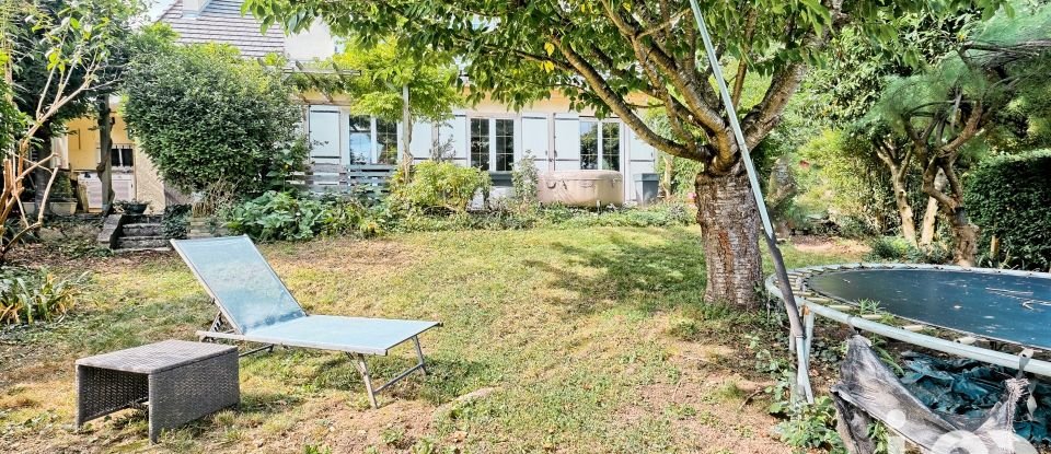 Traditional house 7 rooms of 140 m² in Crégy-lès-Meaux (77124)