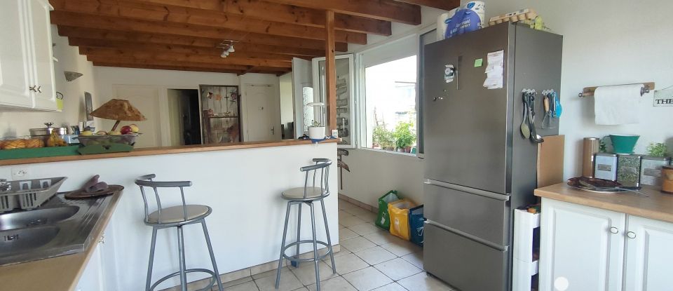 Apartment 5 rooms of 85 m² in Royan (17200)