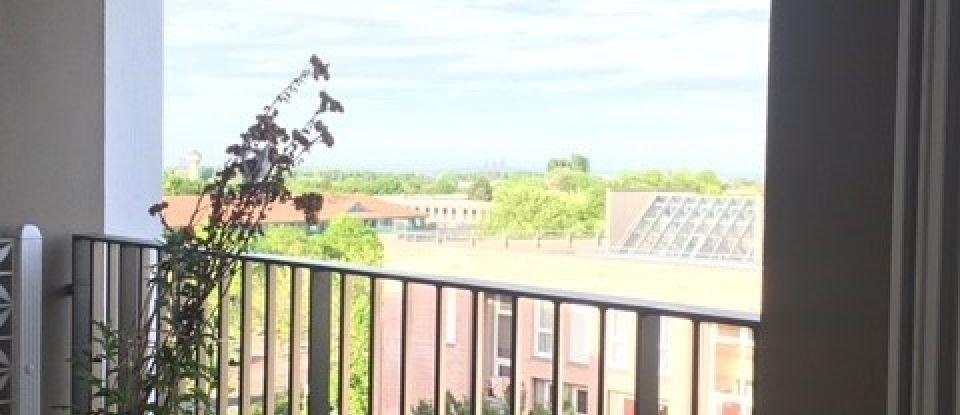 Apartment 3 rooms of 62 m² in Cergy (95800)