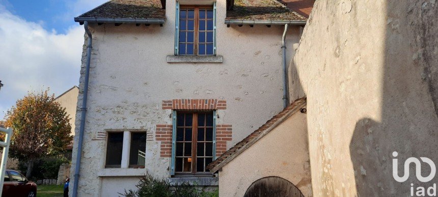 House 7 rooms of 181 m² in Saint-Denis-sur-Loire (41000)