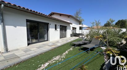 Maison traditionnelle 7 pièces de 151 m² à Urcuit (64990)