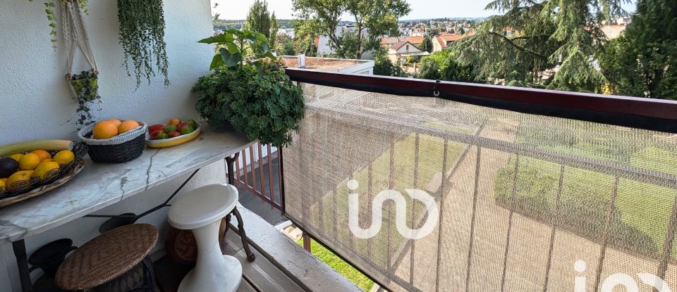 Apartment 3 rooms of 78 m² in Clamart (92140)