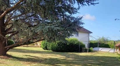 House 4 rooms of 100 m² in Sury-près-Léré (18240)