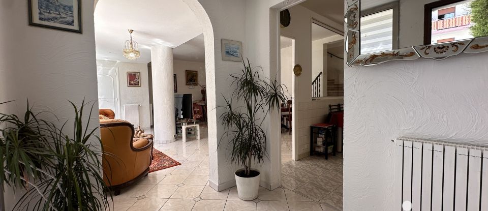 Traditional house 4 rooms of 111 m² in Le Cannet (06110)