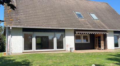 Maison traditionnelle 7 pièces de 240 m² à Gournay-en-Bray (76220)