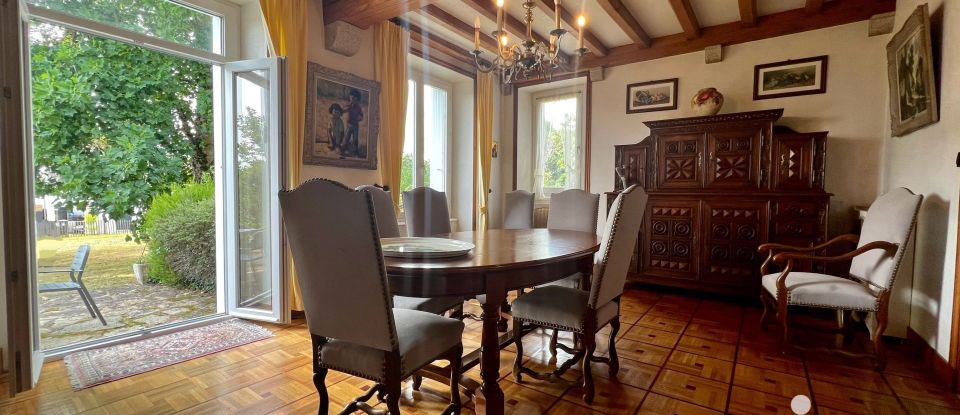 Mansion 9 rooms of 178 m² in LE BONO (56400)