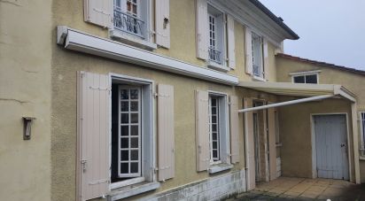 Maison 6 pièces de 144 m² à Saint-Jean-d'Angély (17400)