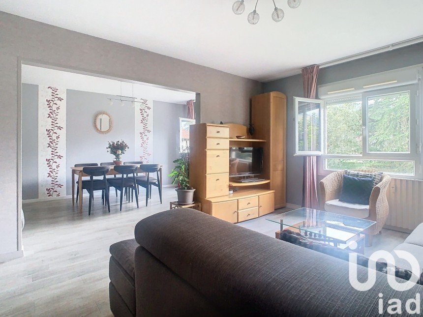 Apartment 4 rooms of 75 m² in Le Champ-près-Froges (38190)