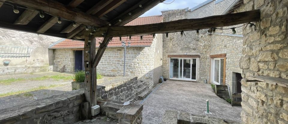 Maison 6 pièces de 248 m² à Ainvelle (88320)