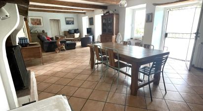 Mas 9 rooms of 258 m² in Boisset-et-Gaujac (30140)