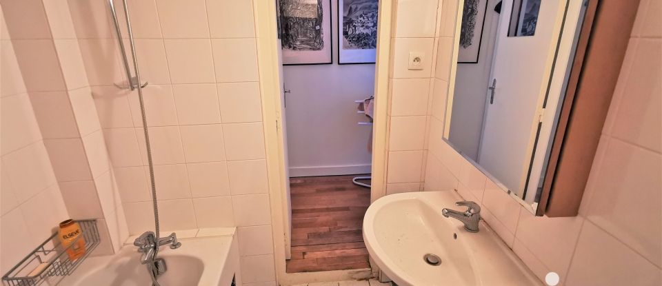 Studio 1 room of 33 m² in Paris (75001)