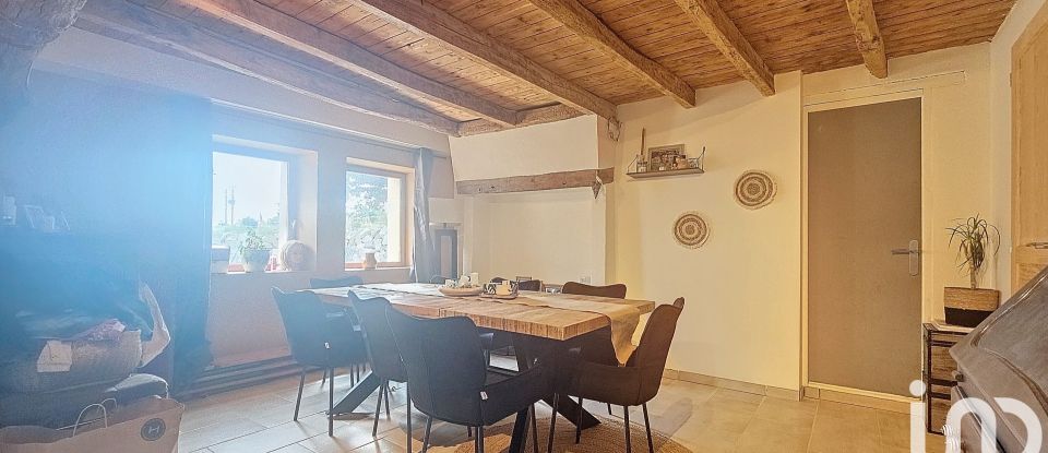 Maison 7 pièces de 132 m² à Cressanges (03240)