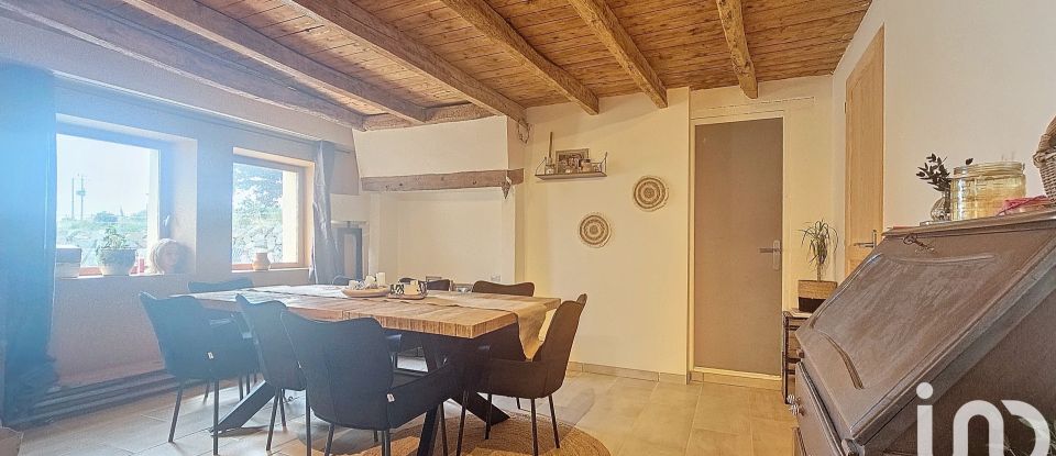 Maison 7 pièces de 132 m² à Cressanges (03240)