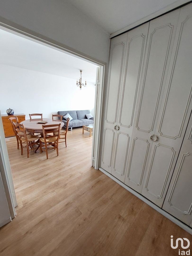 Apartment 3 rooms of 52 m² in Tarbes (65000)