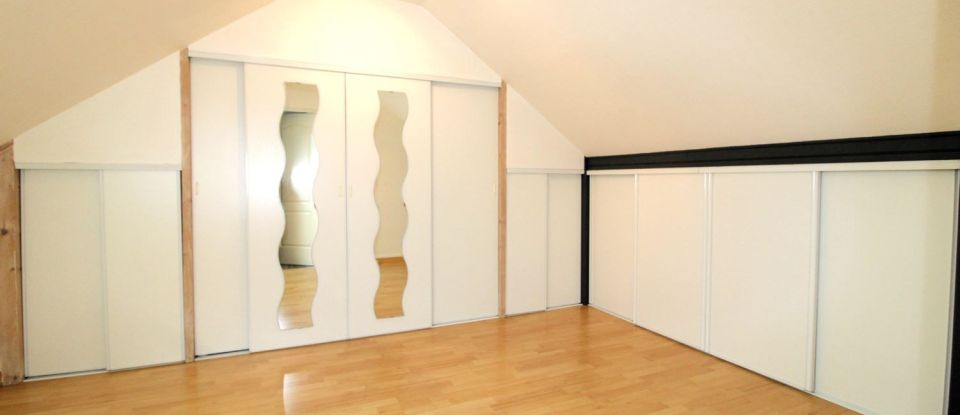 Maison 7 pièces de 130 m² à Verneuil-l'Étang (77390)