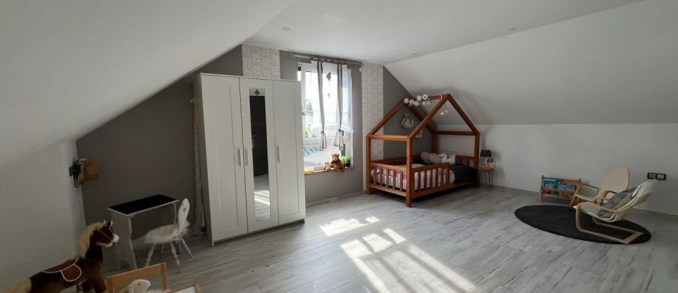 Maison 8 pièces de 203 m² à Etting (57412)