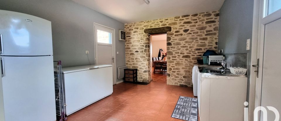 Country house 6 rooms of 160 m² in Orée d'Anjou (49270)