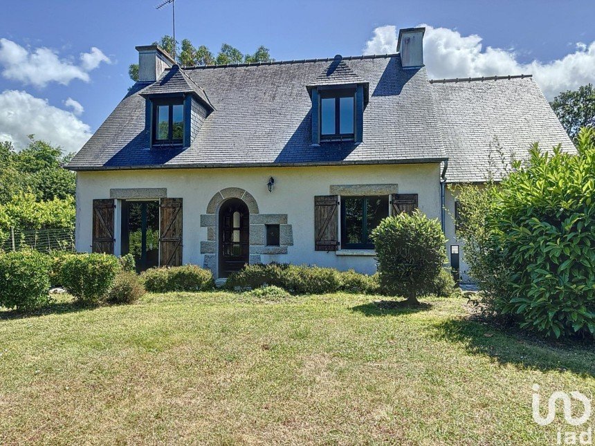 Traditional house 4 rooms of 100 m² in Pléneuf-Val-André (22370)