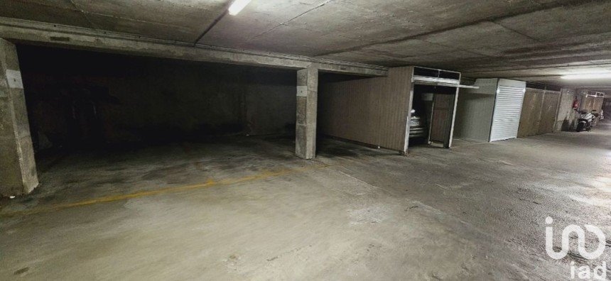 Parking of 12 m² in Créteil (94000)