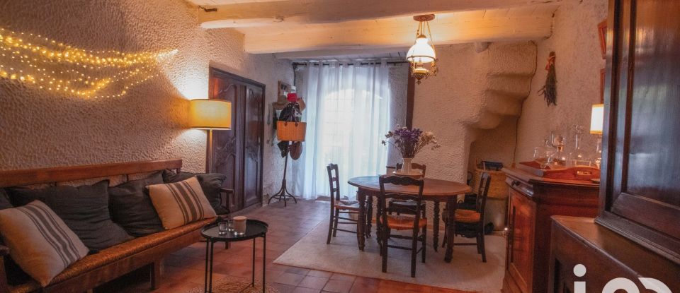 Village house 4 rooms of 79 m² in Lussan (30580)