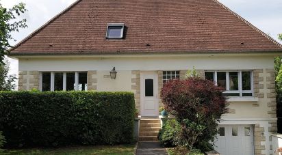 Maison de campagne 6 pièces de 127 m² à Fleurines (60700)