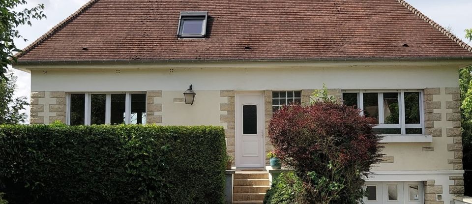 Maison de campagne 6 pièces de 127 m² à Fleurines (60700)