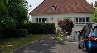 Maison de campagne 6 pièces de 127 m² à Fleurines (60700)