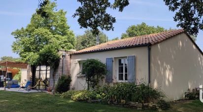 Maison de campagne 8 pièces de 145 m² à Mesnard-la-Barotière (85500)