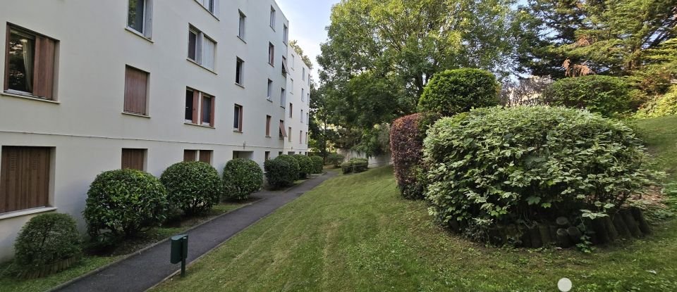 Apartment 5 rooms of 93 m² in Le Raincy (93340)