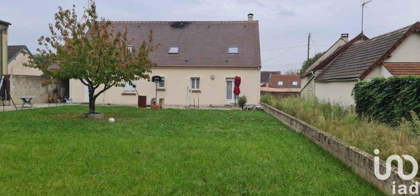 House 8 rooms of 160 m² in Villers-sur-Coudun (60150)