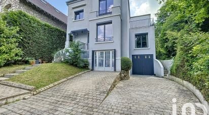 Mansion 9 rooms of 152 m² in Vaucresson (92420)