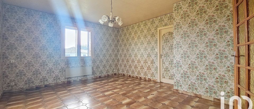 Maison traditionnelle 4 pièces de 71 m² à Marigny-le-Châtel (10350)