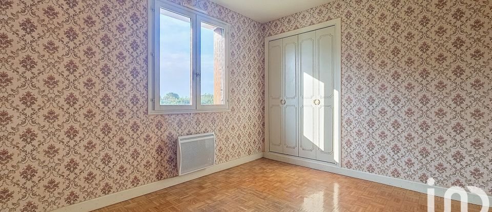 Maison traditionnelle 4 pièces de 71 m² à Marigny-le-Châtel (10350)