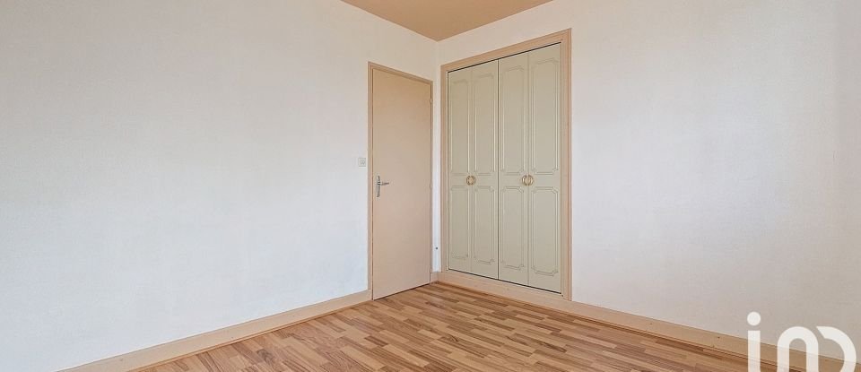 Maison traditionnelle 4 pièces de 71 m² à Marigny-le-Châtel (10350)