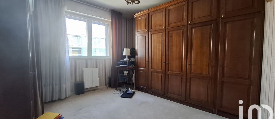 Apartment 4 rooms of 105 m² in Clermont-Ferrand (63000)