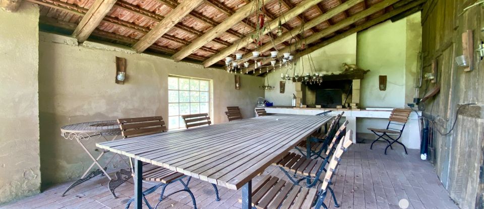 Country house 10 rooms of 296 m² in Vahl-lès-Bénestroff (57670)