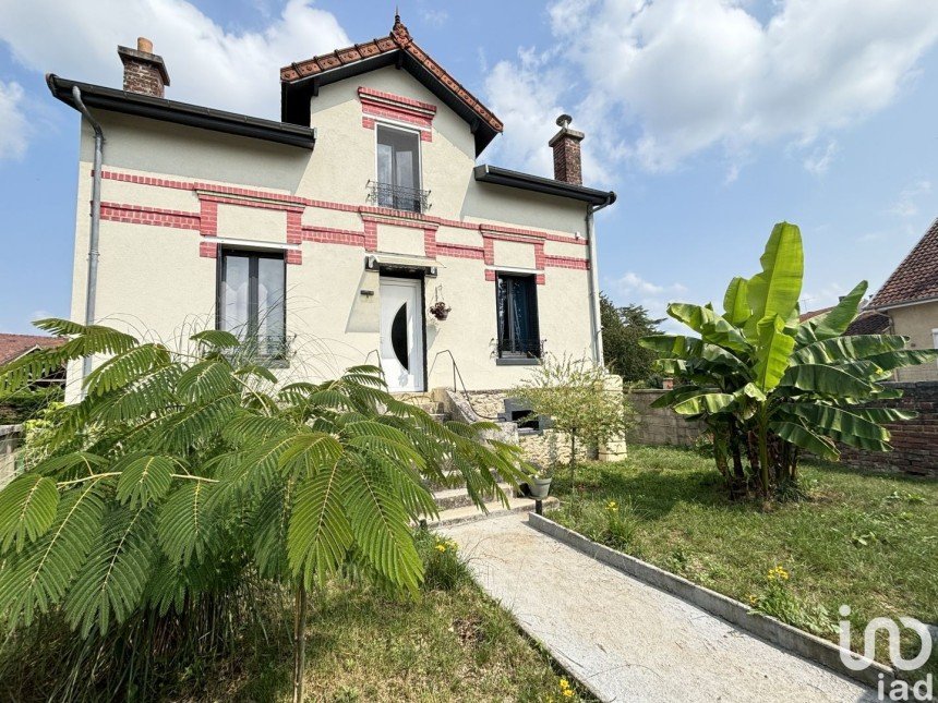 Maison 7 pièces de 114 m² à MONTIER-EN-DER (52220)