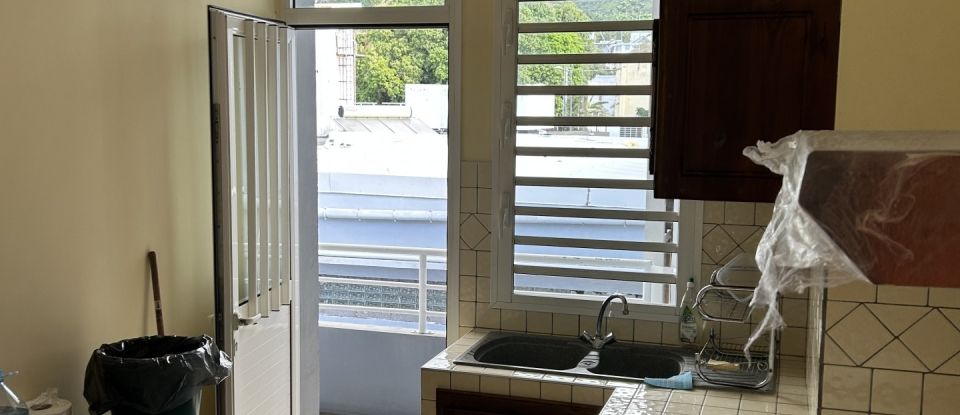 Apartment 4 rooms of 100 m² in Saint-Denis (97400)