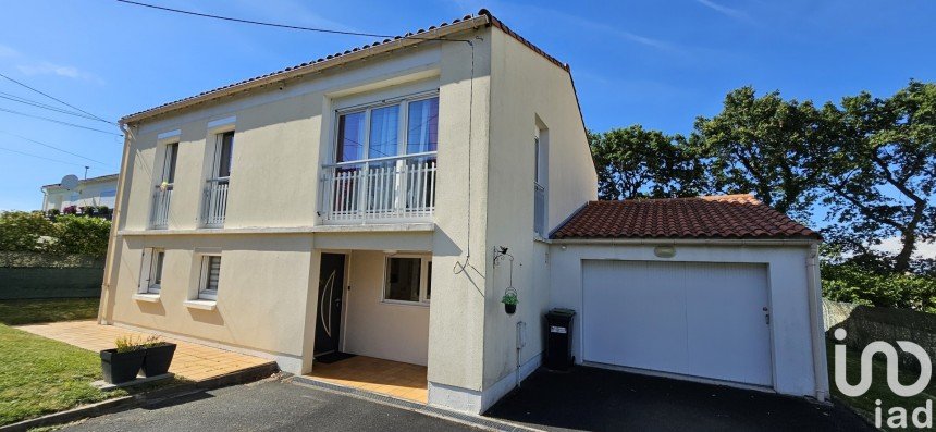 Maison 7 pièces de 158 m² à La Roche-sur-Yon (85000)