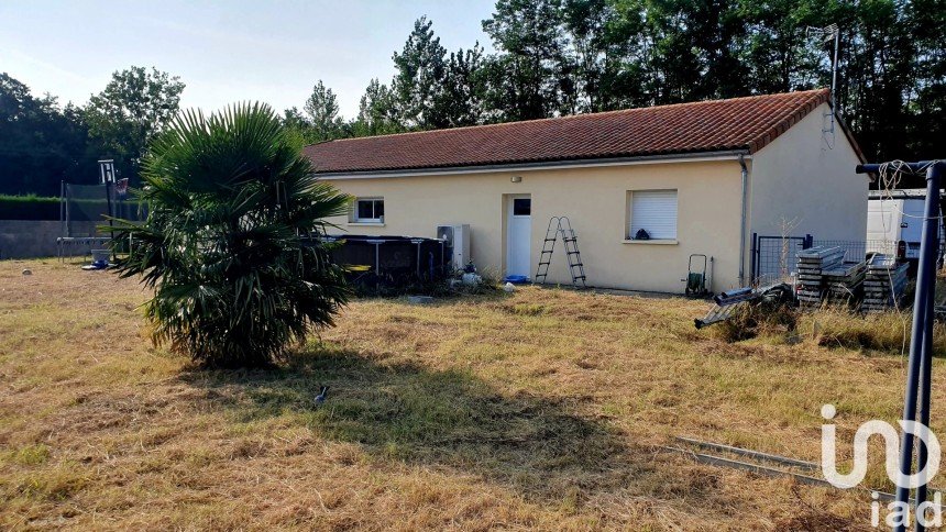 Maison 7 pièces de 170 m² à Ouzilly (86380)