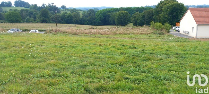 Land of 1,369 m² in Saint-Germain-les-Belles (87380)