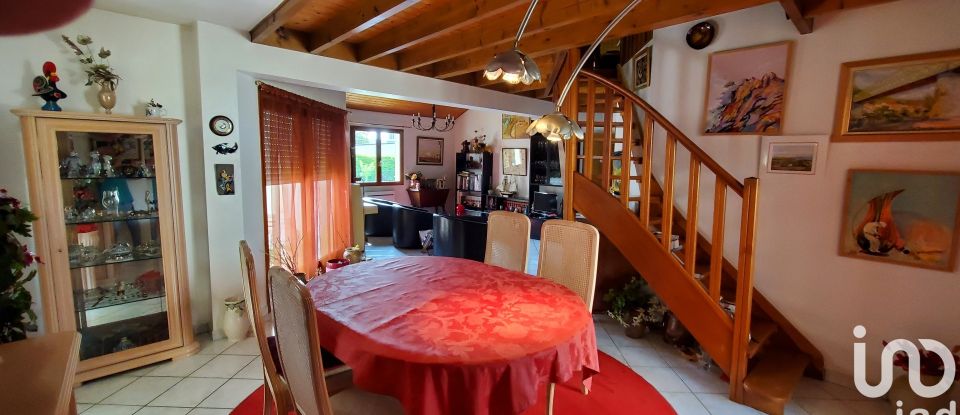 House 6 rooms of 153 m² in Clermont-Ferrand (63100)