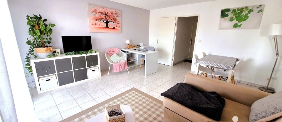 Apartment 3 rooms of 63 m² in L'Isle-Jourdain (32600)